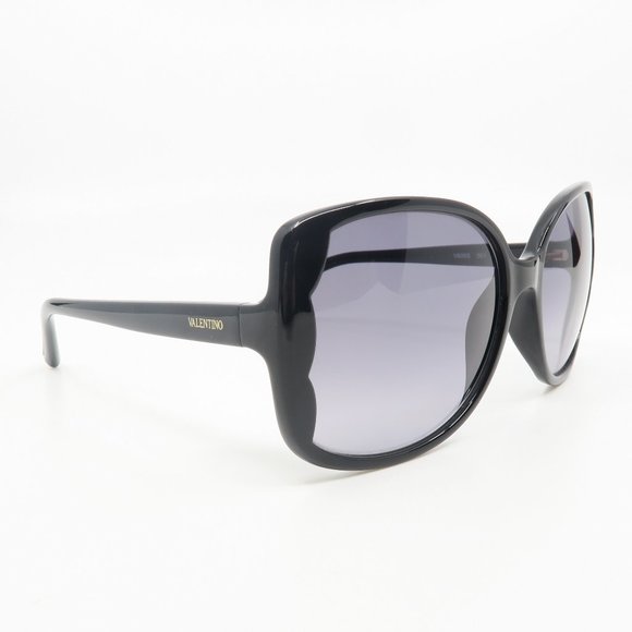 V609S 001 Valentino Black Gradient Sunglasses